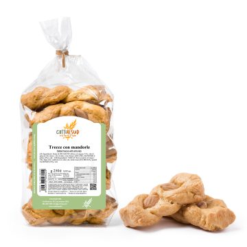 trecce-salate-con-mandorle